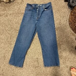 Levi’s Women’s Ribcage Straight Ankle Jeans